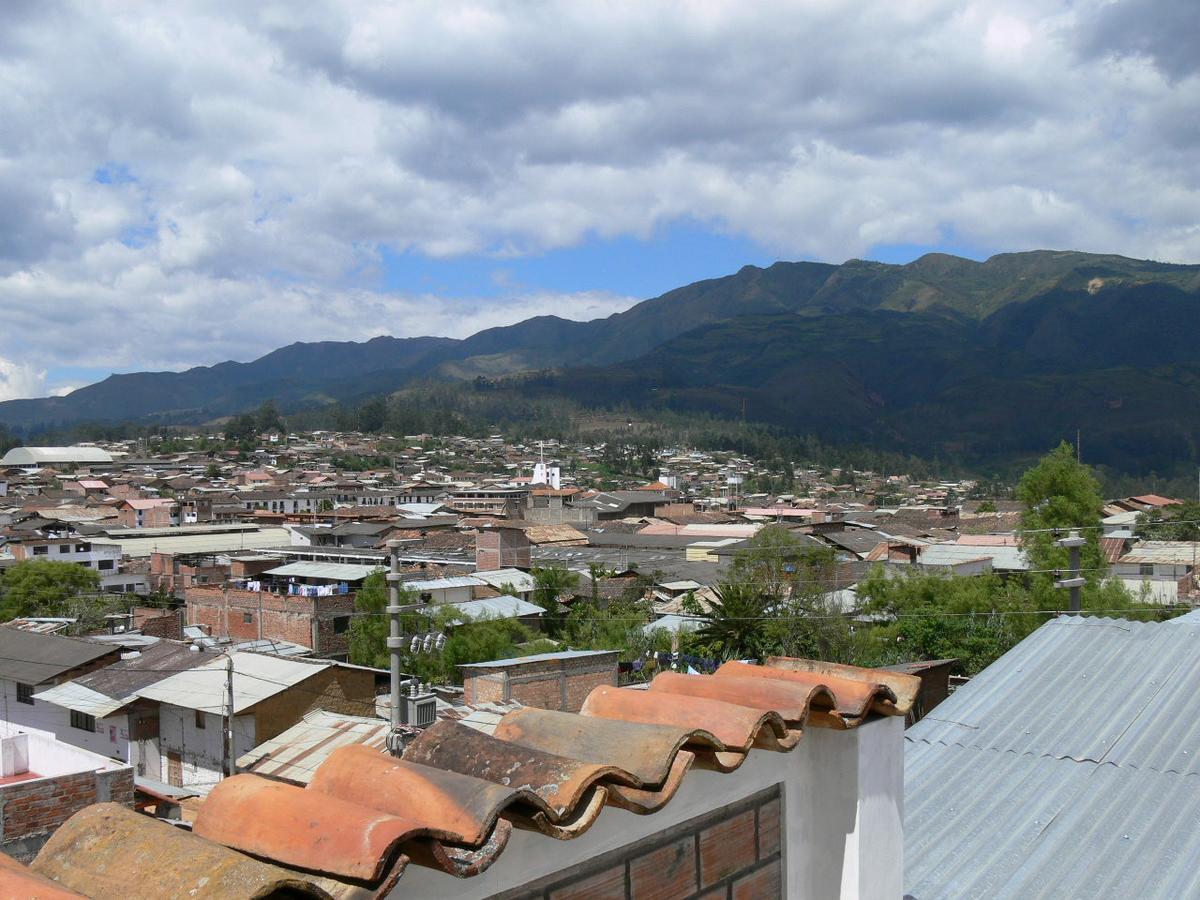 Hostal Vista Hermosa Hotel Chachapoyas Exterior photo